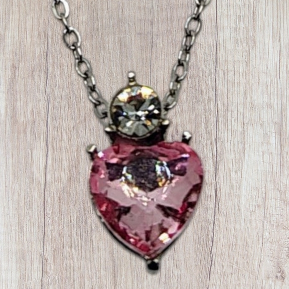 Elegant Pink Heart Pendant Necklace - Picture 2 of 8